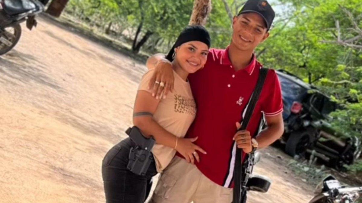 En bombardeo del Ejército contra las Autodefensas Conquistadores de la Sierra cae alias 'La Bebecita', pero peligroso cabecilla escapó