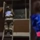 Rescatan en Bogotá a una menor que pedía auxilio desde un apartamento: la niña aseguraba tener hambre