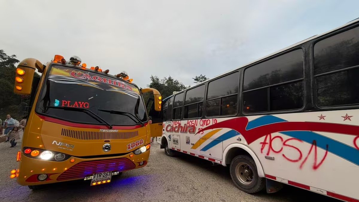 Tras intimidación a conductores de autobuses intermunicipales por grupos armados suspendieron rutas entre Bucaramanga y Cáchira