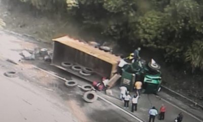 Anuncian el cierre total en la vía Bogotá–Villavicencio por volcamiento de vehículo de carga en Quebradablanca