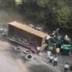 Anuncian el cierre total en la vía Bogotá–Villavicencio por volcamiento de vehículo de carga en Quebradablanca