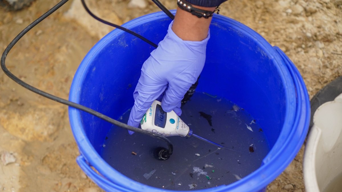 CAR suspende actividad ilegal de reciclaje que contaminaba quebradas urbanas en Soacha