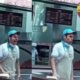En vídeo | Empleado de Frisby estalla del desespero ya gritos en una plazoleta de comidas en Ibagué: 'Todos me humillan, estoy aburrido'