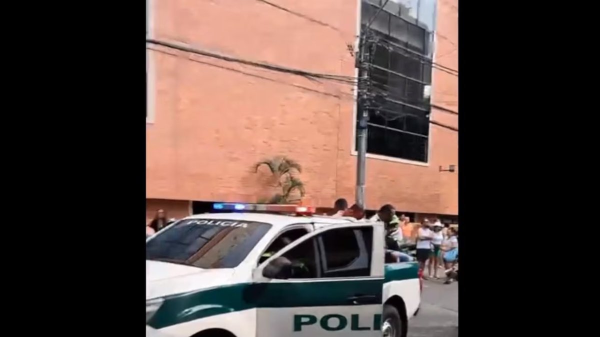 la Policía capturó a cinco personas cuando huían a pie, ¿la víctima era un capo invisible?