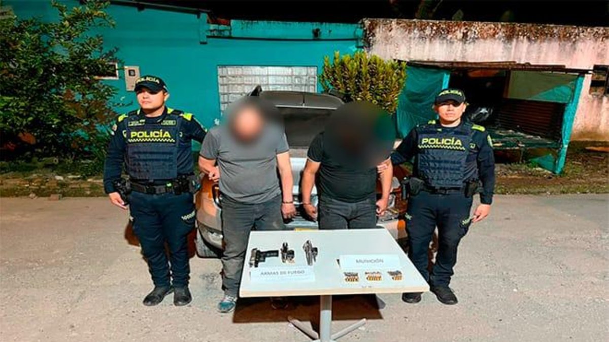 Dos hombres fueron capturados tras intercambio de disparos con la Policía en Yacopí, Cundinamarca: historial tenían delictivo