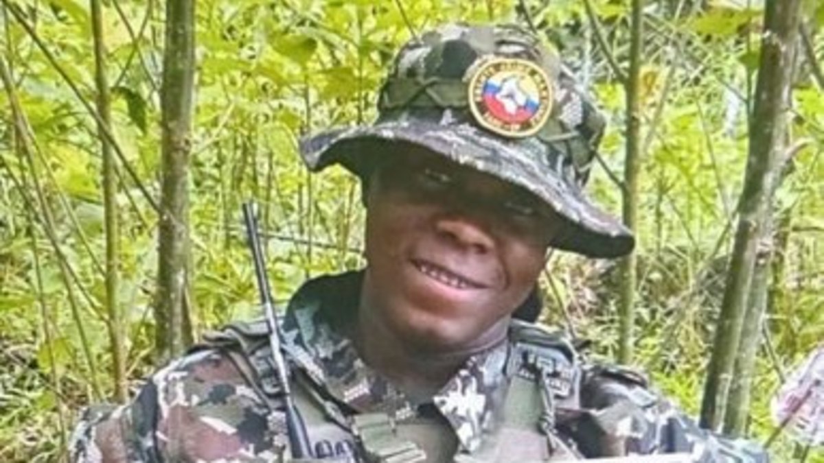 Así capturan a alias El Mocho, cabecilla de disidencia de 'Iván Mordisco' y presunto asesino de un patrullero de policía en Jamundí, Valle del Cauca.