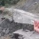 gigantesco derrumbe taponó la carretera entre Nariño y Cauca; congestión de cientos de conductores