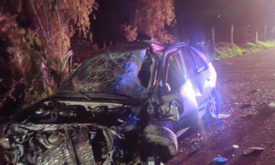 Moto quedó incrustada en un carro, una joven murió y nueve hombres resultaron heridos en brutal embestida de vehículo a rodada de moteros en Boyacá.