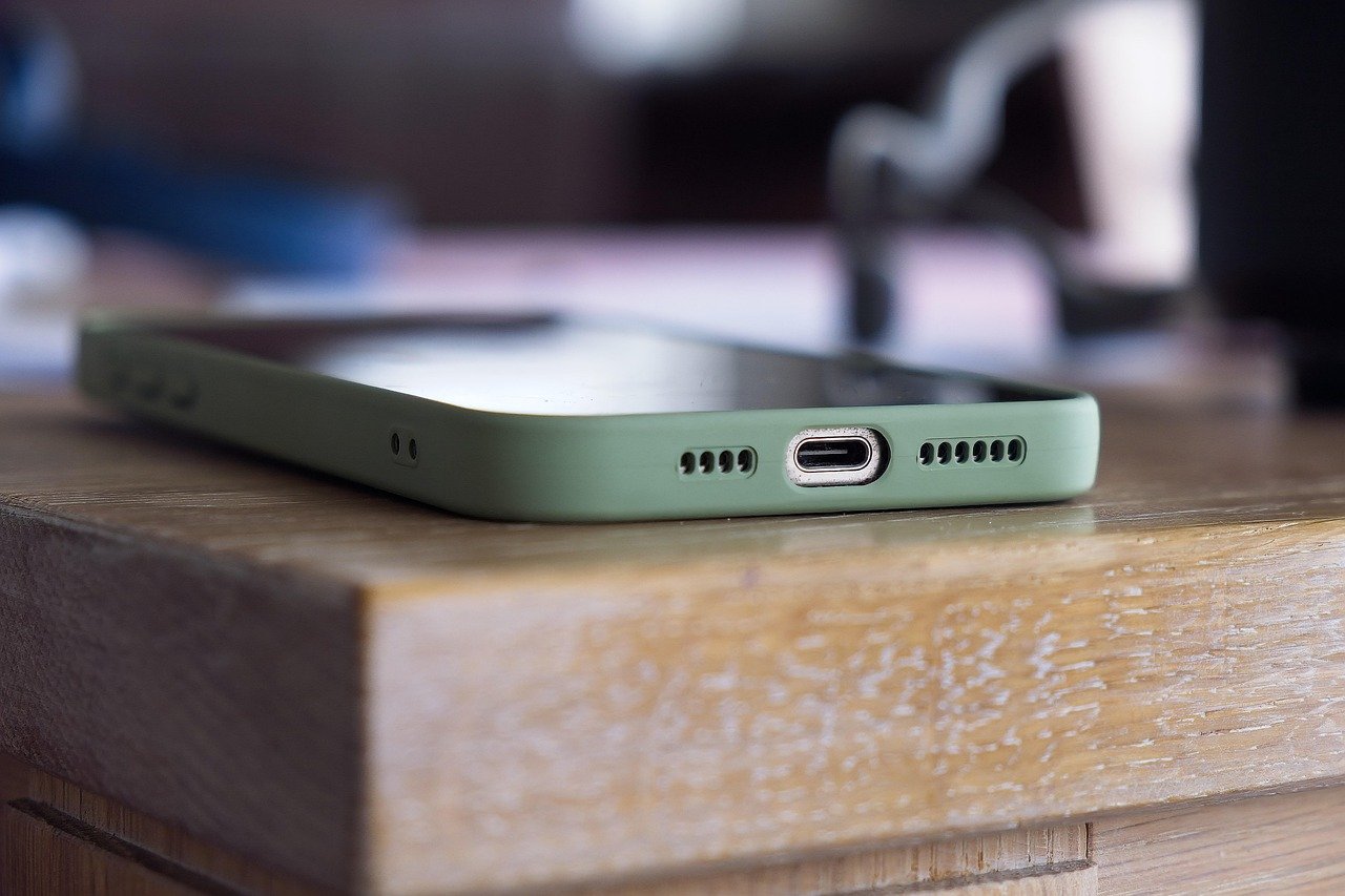 Apple alerta de un ciberataque avanzado que afecta a iPhone y no puede bloquearse con métodos tradicionales