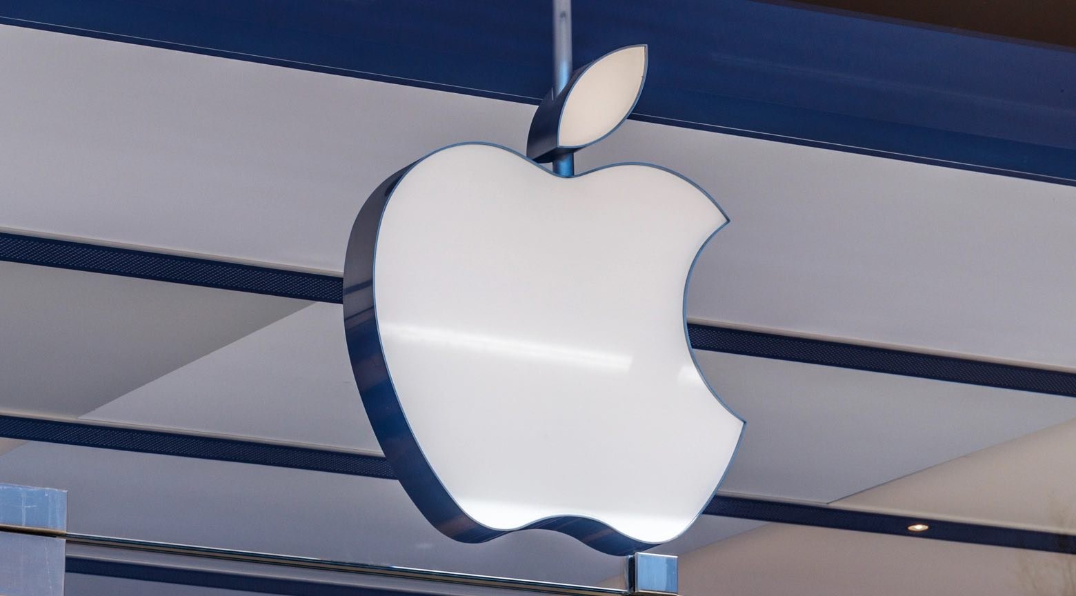 Apple rompe récord histórico de ventas impulsadas por iPhone
