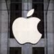 Apple rompió récords históricos de ventas gracias al éxito del iPhone en China, mientras Samsung reportó ganancias masivas impulsadas por la escasez global de chips para Inteligencia Artificial