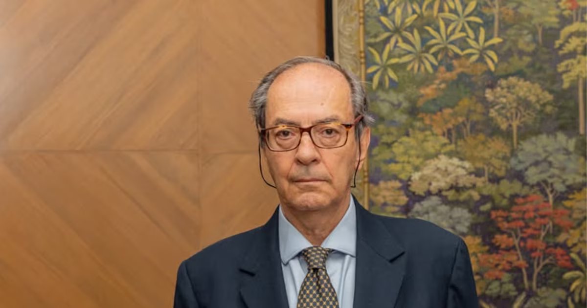 Aumento del salario mínimo no dispararía el IPC, según codirector del Banco de la República: dólar e intereses serían los culpables