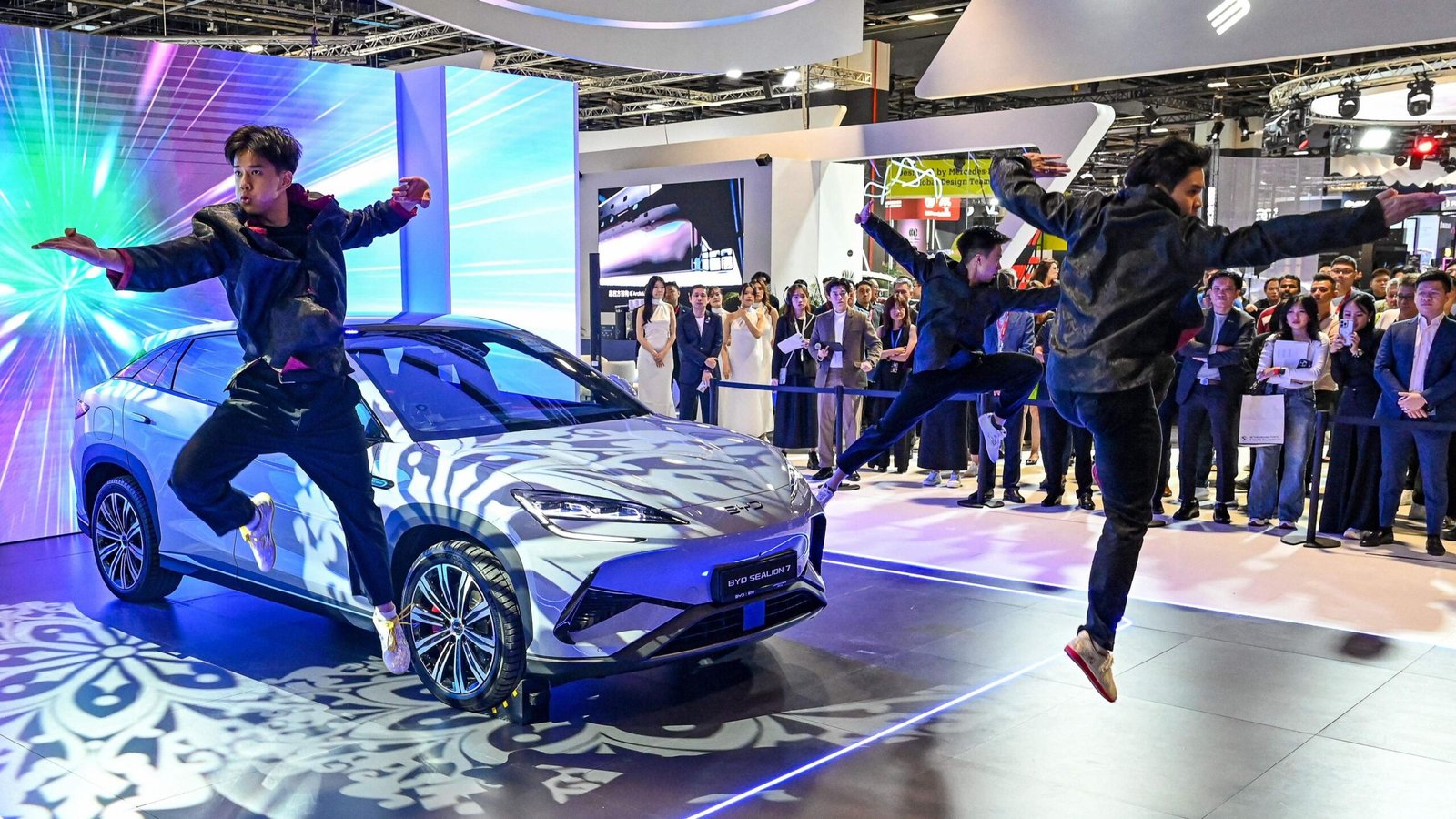BYD supera a Tesla en ventas de coches eléctricos