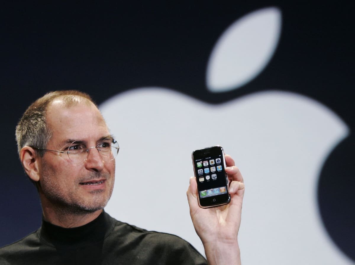 Beneficio trimestral de Apple se dispara gracias a ventas de iPhone en China