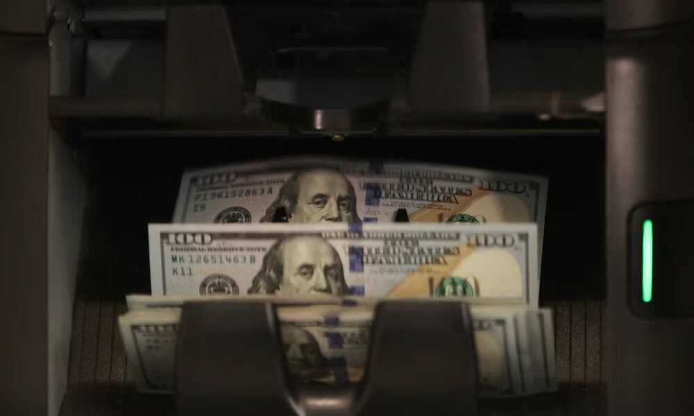 Colombia fija arancel del 30 % a importaciones de Ecuador por US$250 millones tras decisión unilateral del vecino país