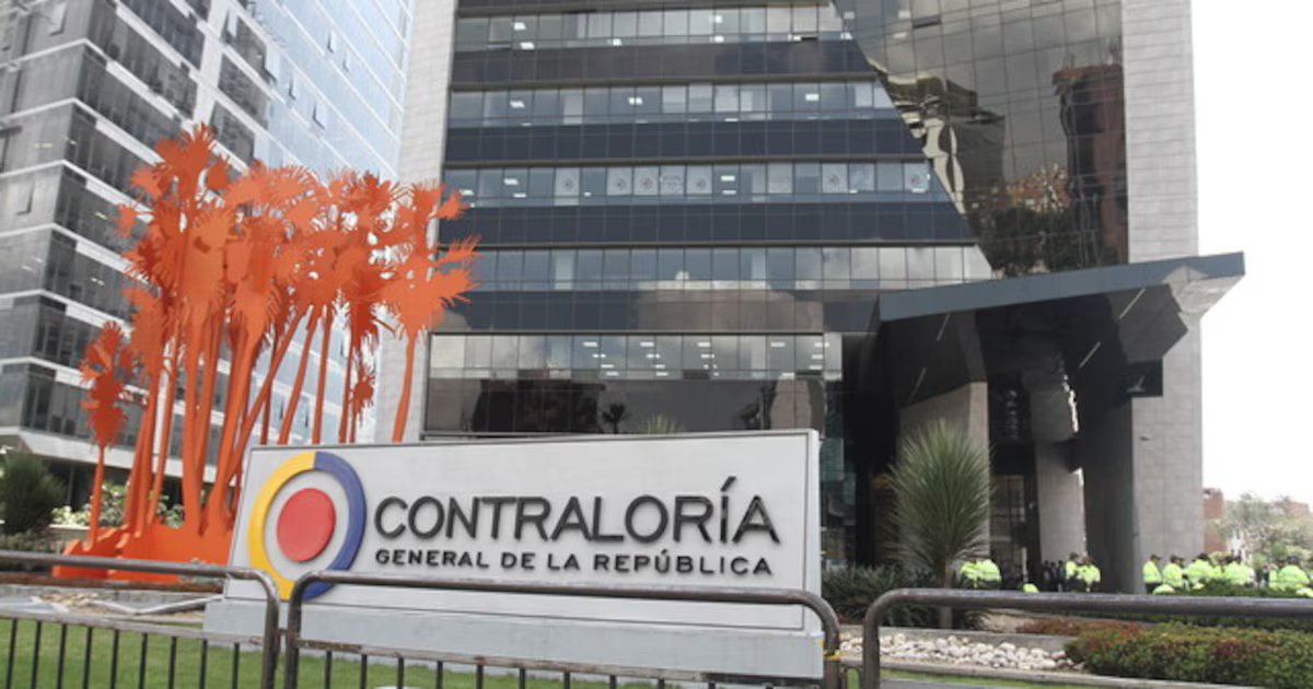 Contralor advirtió que el número de EPS se redujo considerablemente: “En 1993 teníamos 157 EPS y hoy, activas, hay solo 28″