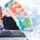Contratación estatal en el gobierno Petro “desangra al país” tras aumento de 7.000 cargos y $7,2 billones en nómina paralela