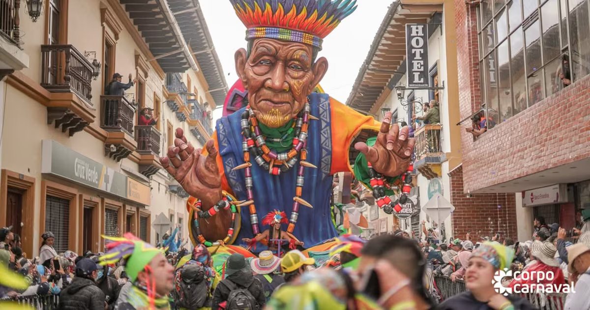 El Carnaval de Negros y Blancos 2026 regresa con desfiles y grandes conciertos: fechas y programación completa