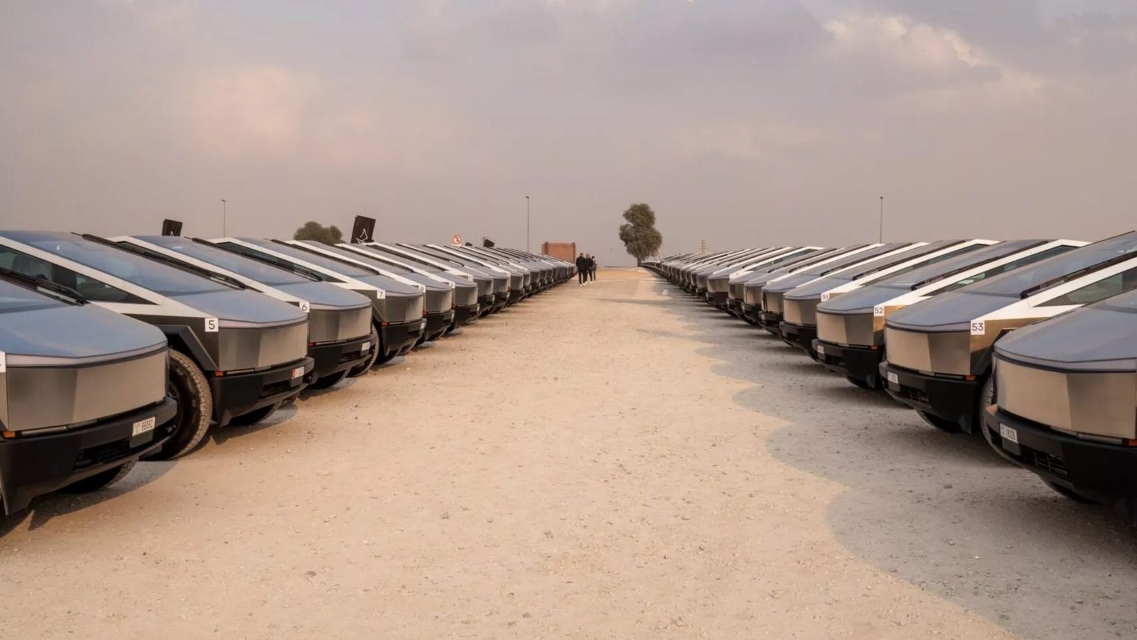 El Cybertruck fracasó en EE.UU. y Tesla prueba suerte en un lugar inesperado: los Emiratos Árabes Unidos