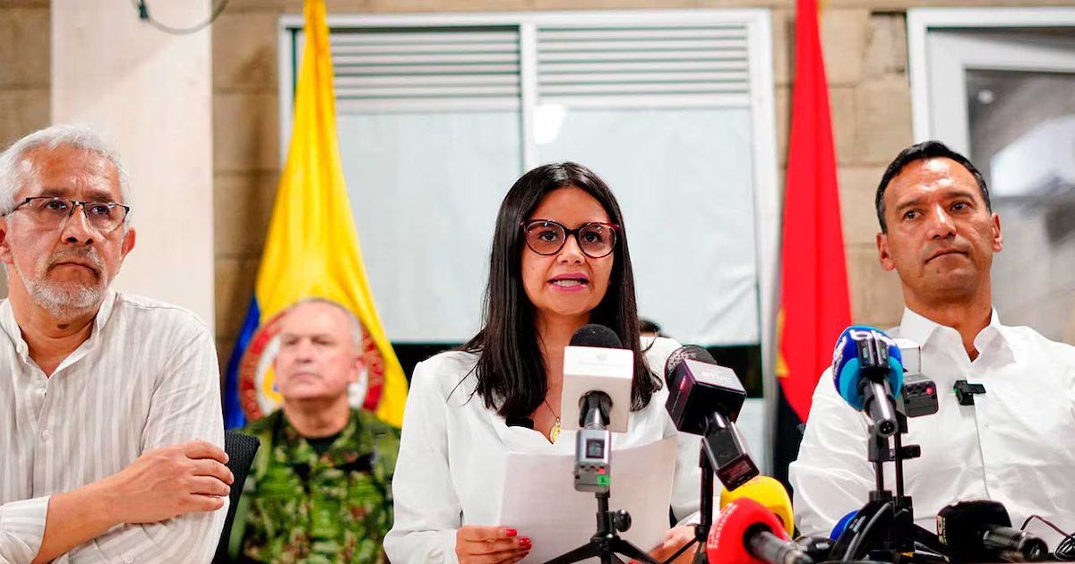 El Gobierno colombiano ordena despliegue de 30.000 soldados en la frontera con Venezuela