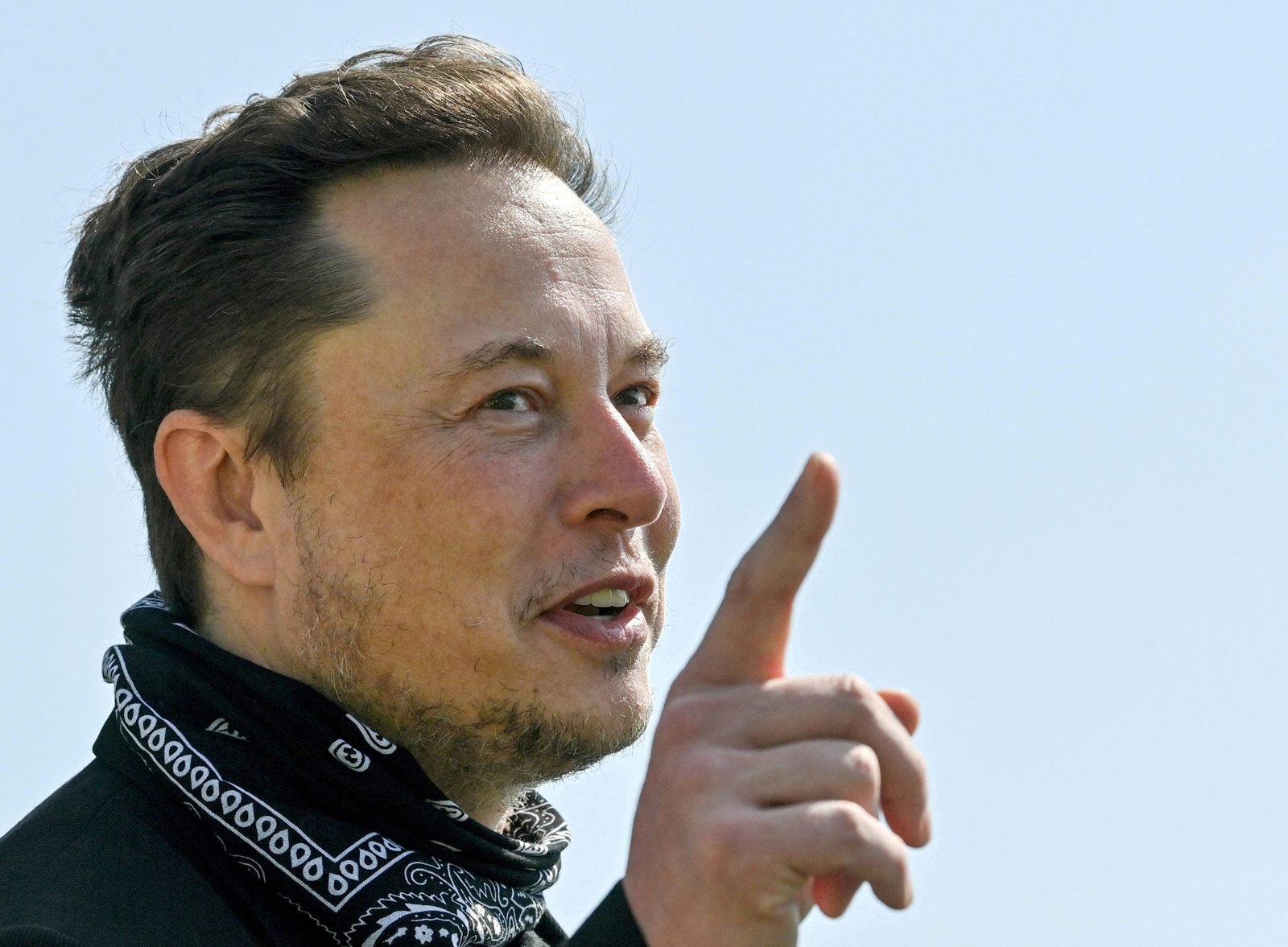 Elon Musk critica acuerdo Apple-Google por Gemini en iPhone