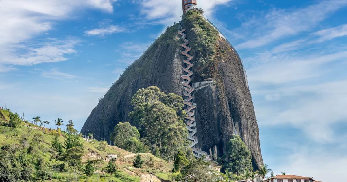 En 2026 será más caro subir a la Piedra del Peñol, estos serán los precios de la “experiencia”