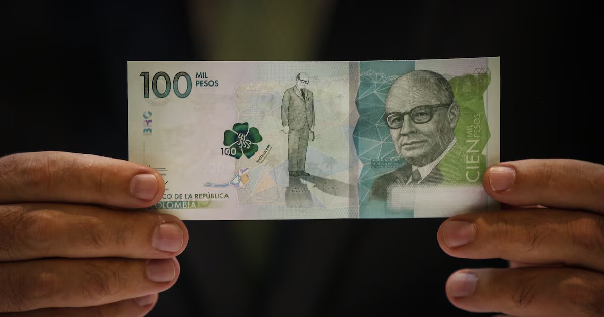 En un billete de $100.000 apareció publicidad política y el video desató la polémica en redes