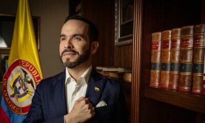 En video, Abelardo de la Espriella se declara único rival frente a Iván Cepeda, a quien llama “la peor amenaza para Colombia”