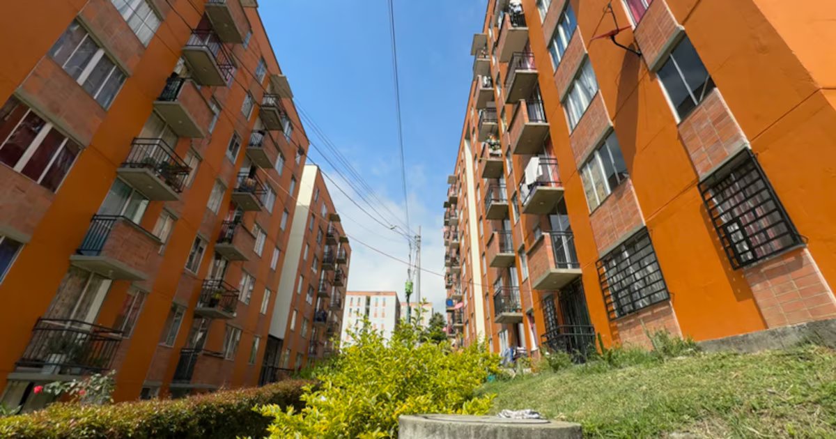 Gobierno Nacional retoma plan para desligar precios de la vivienda social del salario mínimo tras ajuste del 23% en 2026