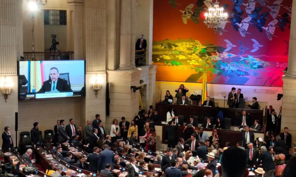 Gobierno aclara que decreto que elimina prima a congresistas no impactará salarios de otros servidores públicos