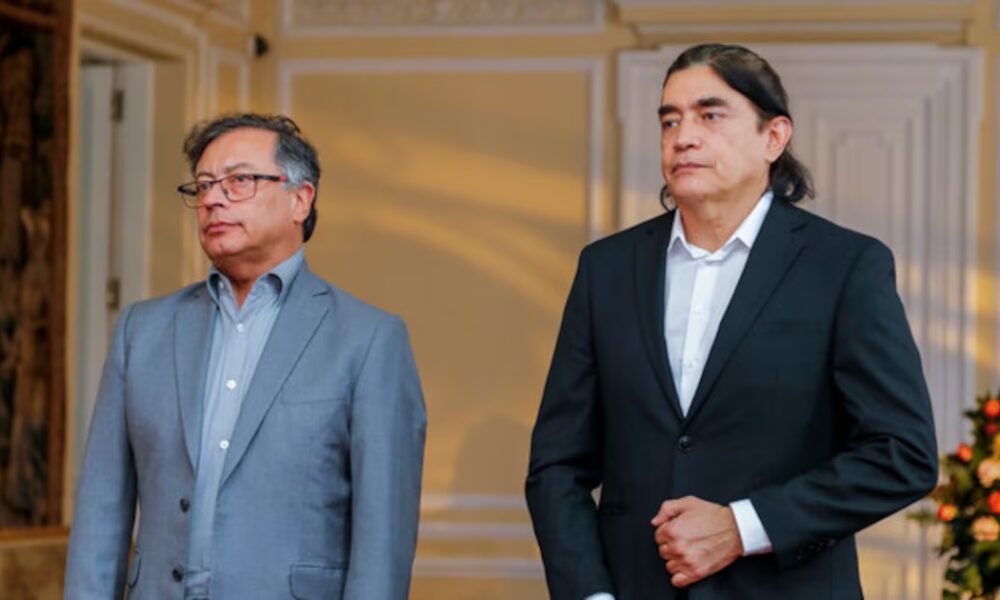 Gustavo Bolívar ‘sacó pecho’ por imagen positiva de Petro en encuesta del Centro Nacional de Consultoría: “Impresionante su último año”