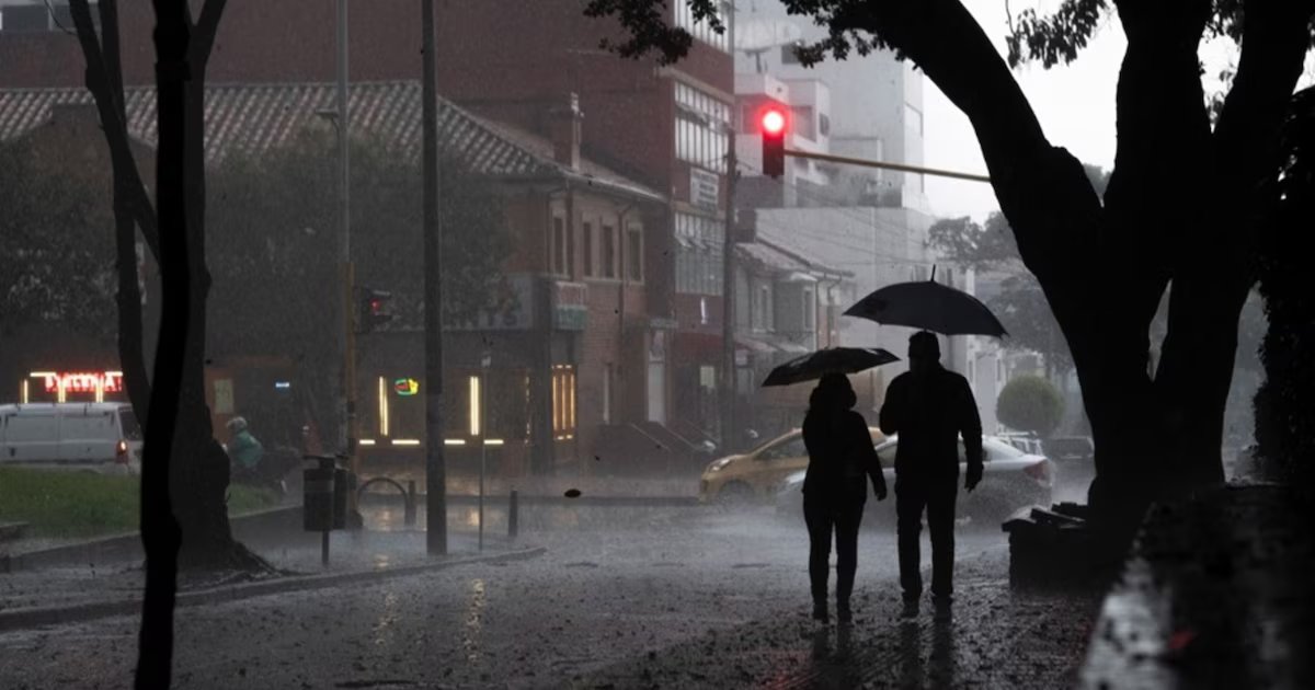 IDEAM prevé lluvias persistentes en varias regiones del país entre el 14 y el 16 de enero, con alertas por deslizamientos
