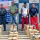 Interceptan embarcación con más de dos toneladas de cocaína en Tumaco: la droga estaba impregnada de café