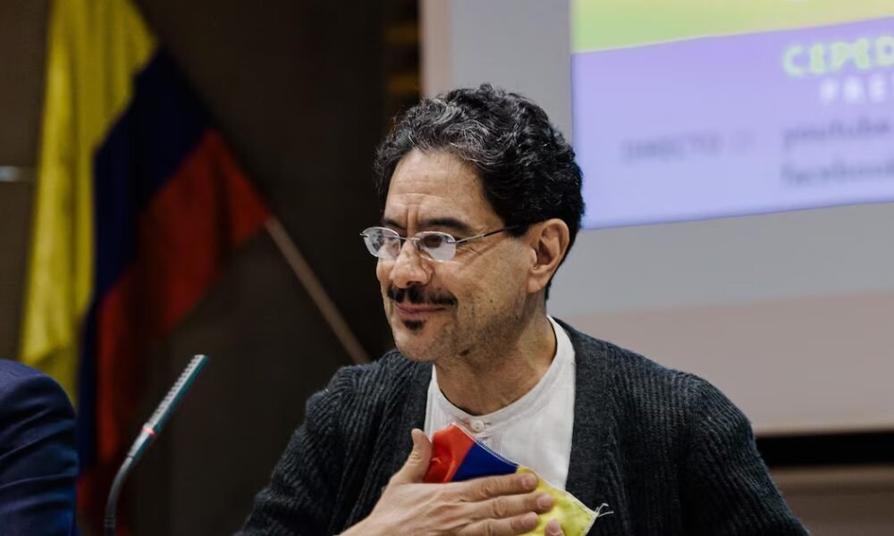 Iván Cepeda afirma que tiene “buena salud” y anuncia tres actos multitudinarios en su agenda de campaña