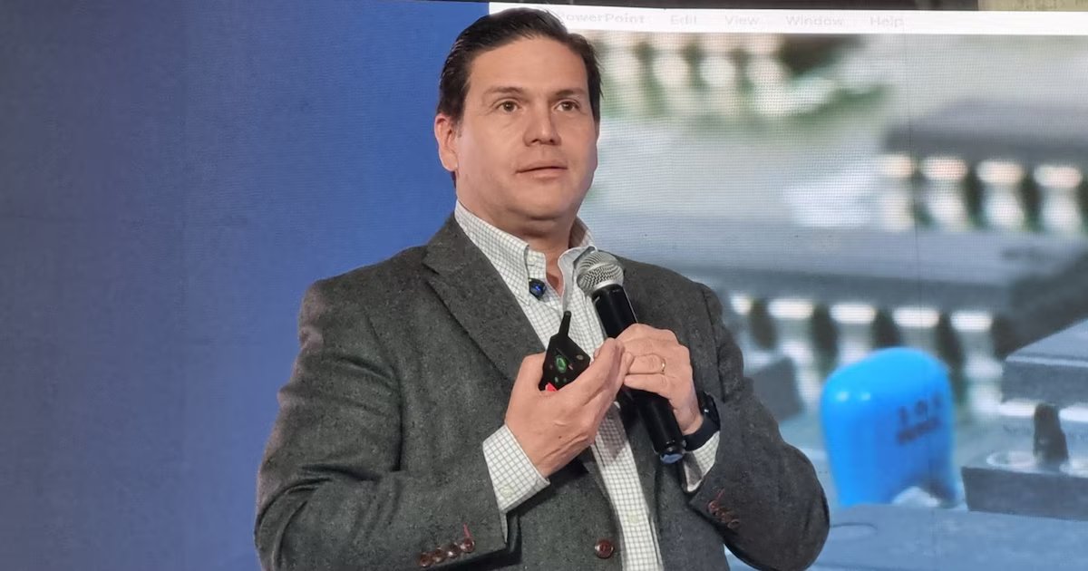Juan Carlos Pinzón rechazó resultados de la encuesta de AtlasIntel de la que fue excluido: “Los invalida por completo”