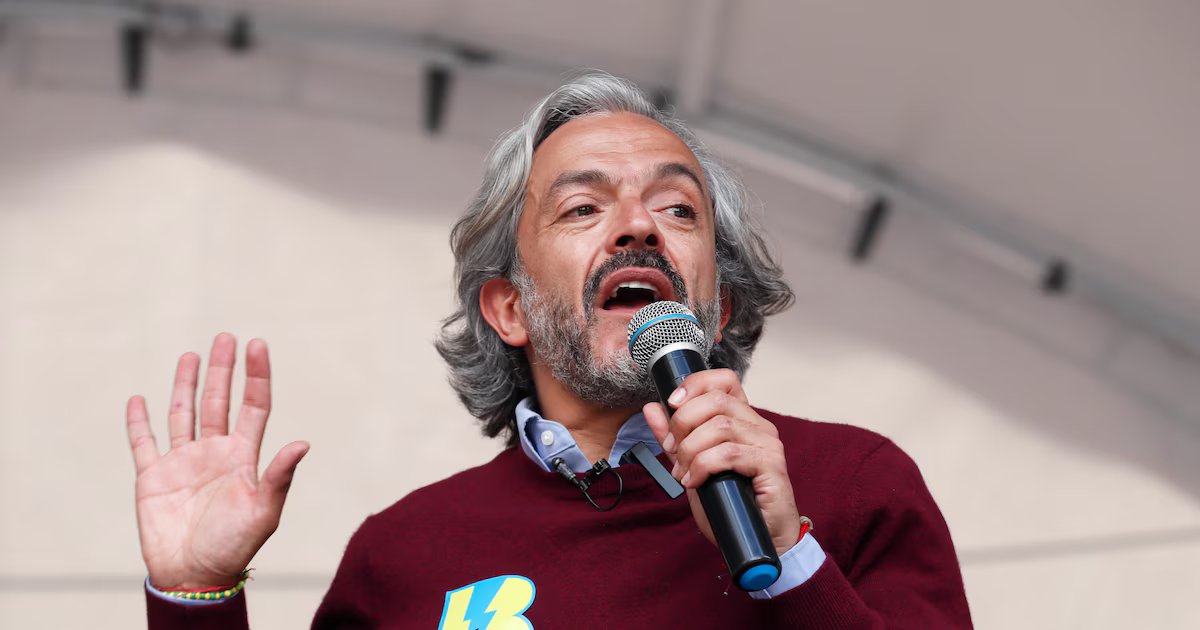 Juan Daniel Oviedo afirmó que las fotomultas suben con el salario mínimo: “El exceso de velocidad también acelera la cuenta”
