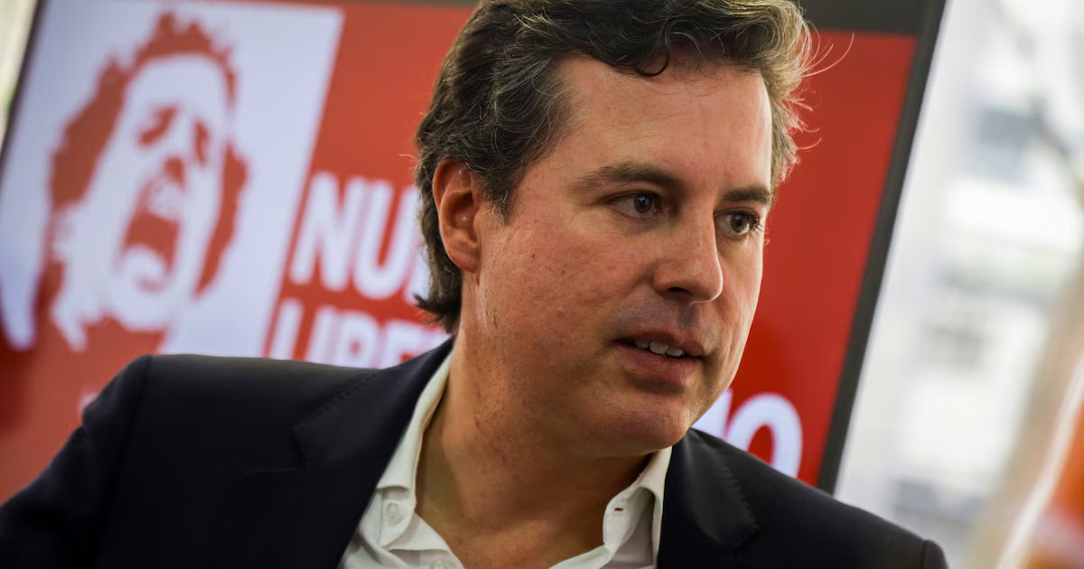 Juan Manuel Galán dio la bienvenida a Ryan Reynolds y al Inter de Bogotá: “El fútbol nos une”