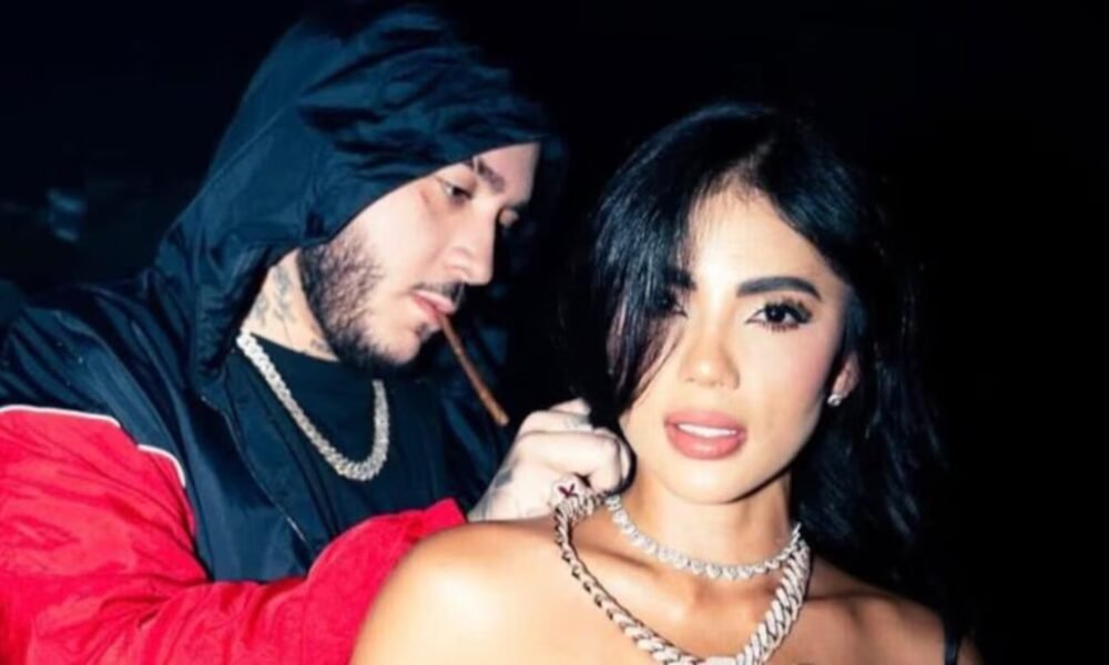 Karina García recibió un llamativo regalo, aparentemente de Kris R, que confirmaría su relación: “Mi niña consentida”