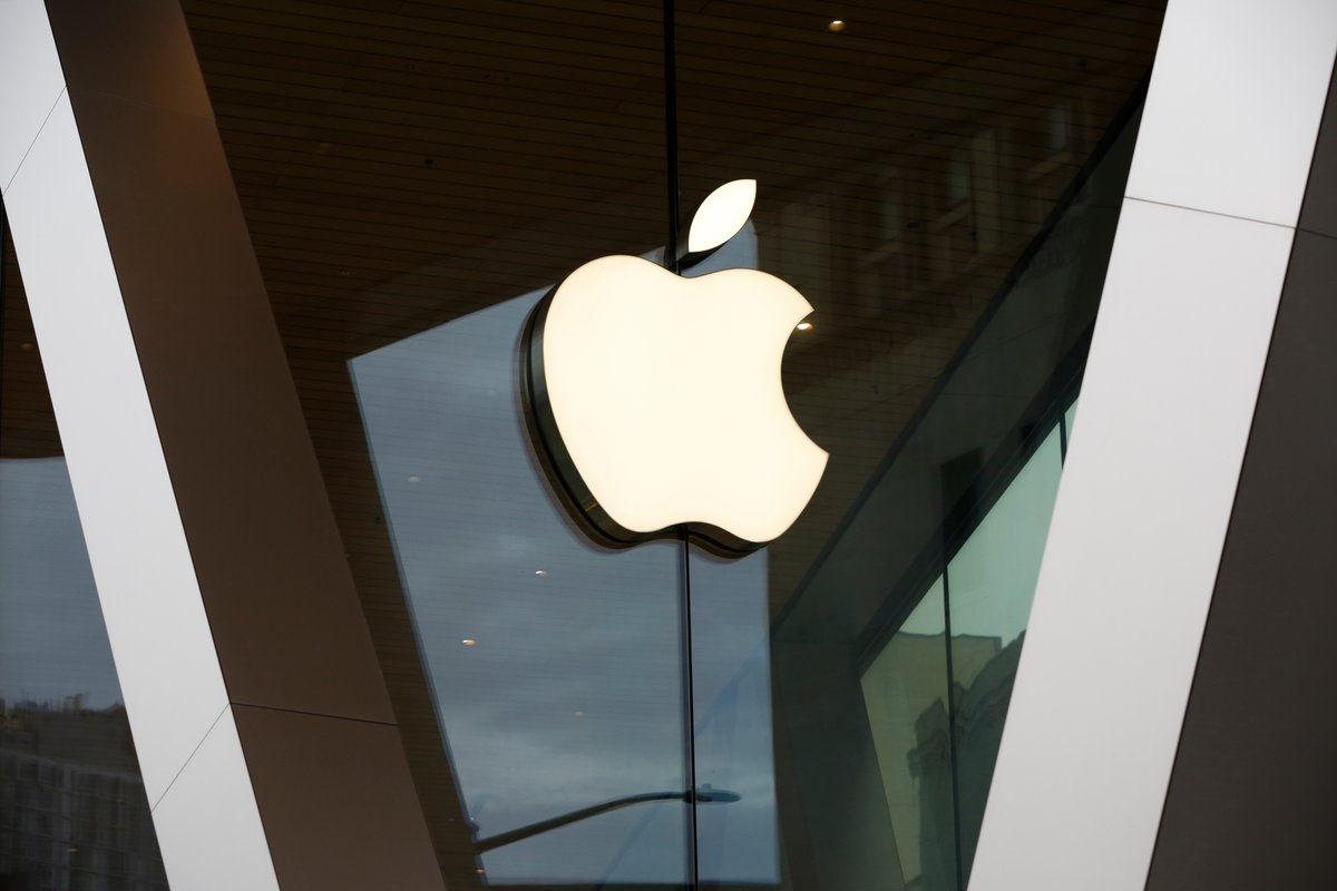 La Jornada - Apple marca récord gracias al iPhone; Samsung también gana