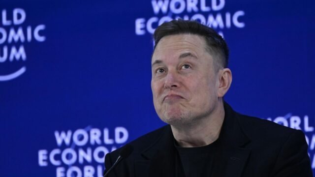 La fortuna de Elon Musk alcanza un récord de 788.000 millones de dólares mientras Tesla sube un 4%