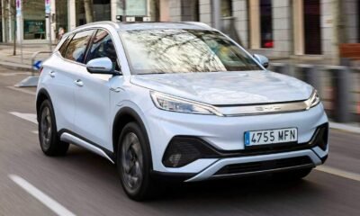 La marca china de coches BYD se empieza a 'comer' a Tesla en número de ventas