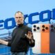La matriz del gigante que fabrica los iPhone dispara su facturación y acaricia los 220.000 millones