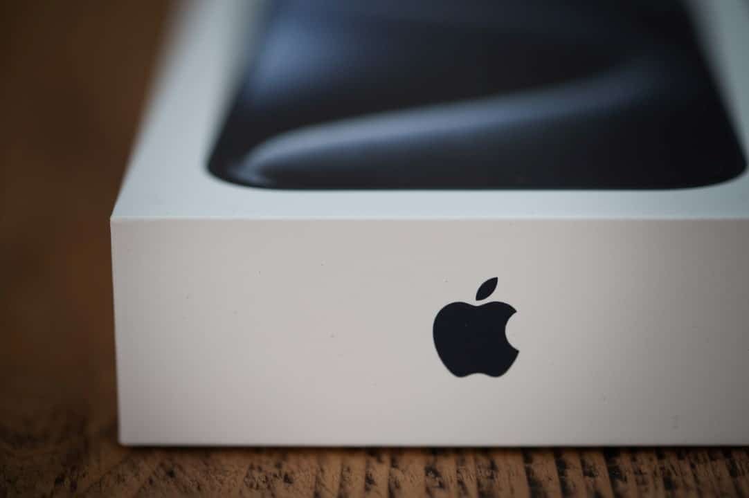La nueva tecnología de Apple integra cámara debajo de la pantalla en el iPhone 18 Pro y recupera el diseño translúcido – Mix Vale