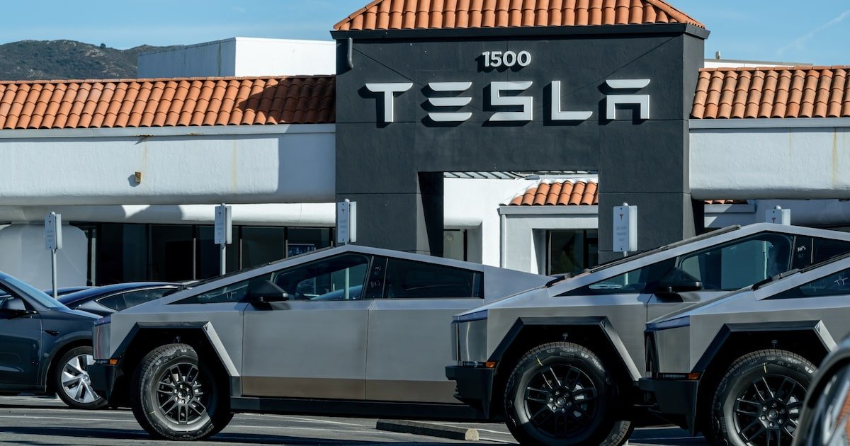Las perspectivas de ventas de Tesla se oscurecen pese a la euforia de Musk por la conducción autónoma