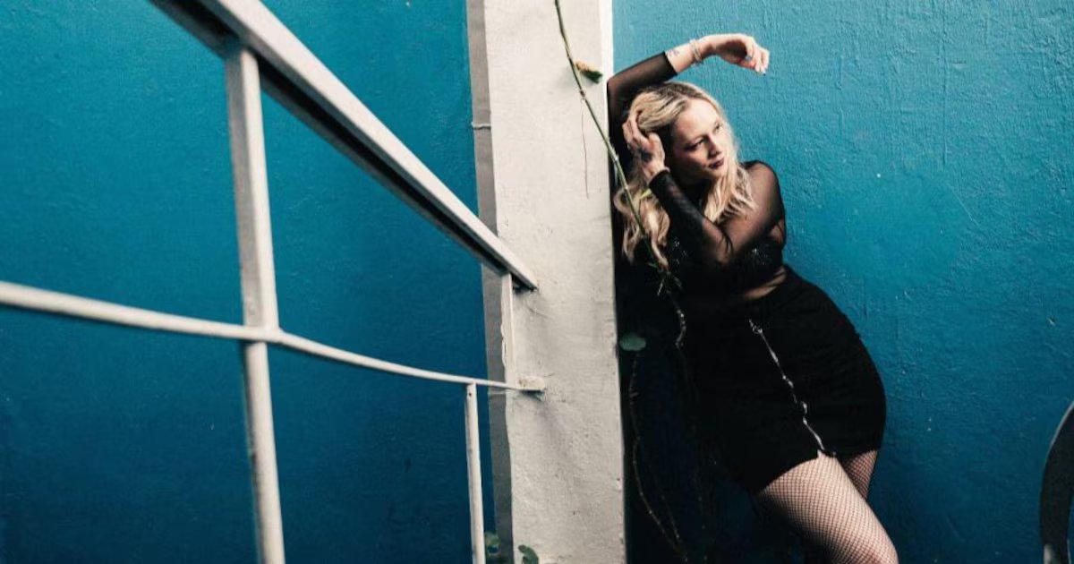 Lucille Dupin propone un diálogo entre lo sintético y lo orgánico en ‘Indiana’: “La idea era volver hacia un estado más puro de mí misma”