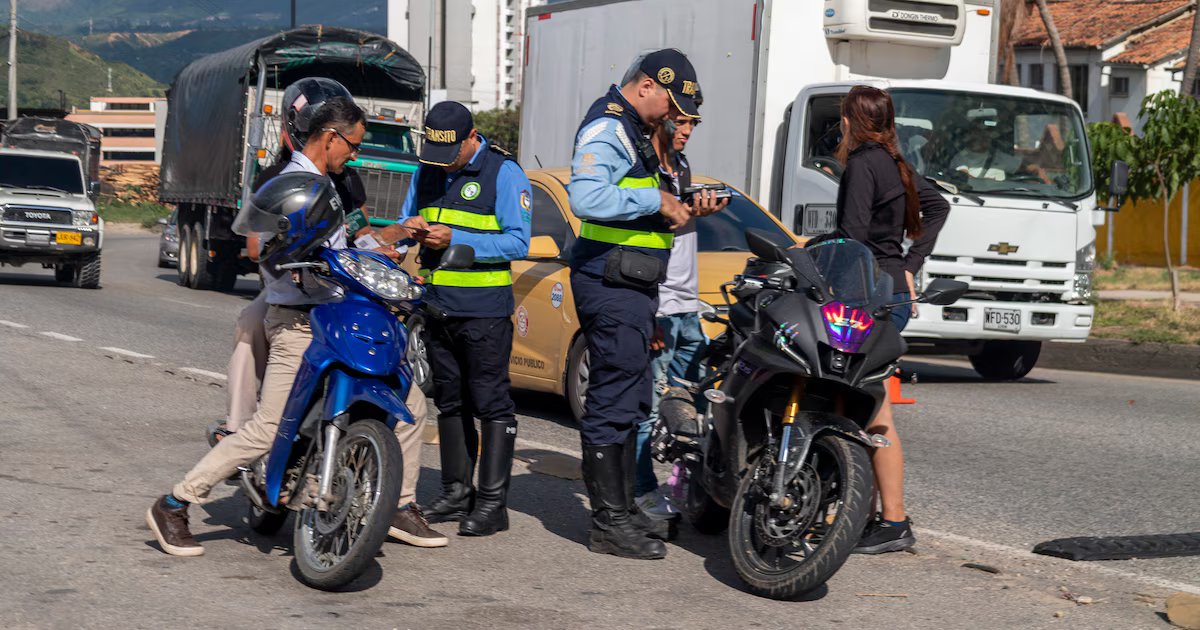 Persisten denuncias por presunto negocio familiar en la reducción de comparendos en el tránsito de Bucaramanga