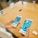 Por este motivo Apple retrasará los iPhone estándar en 2026