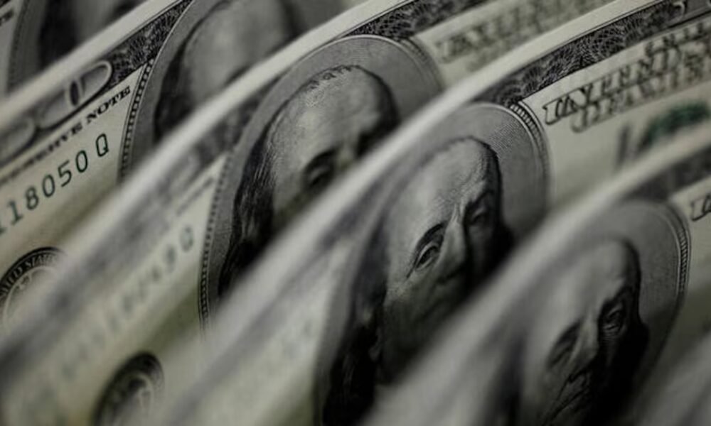Precio del dólar en Colombia cerró a la baja el 5 de enero ante la captura de Maduro: “Entre peor le vaya a Petro, más abajo cae”