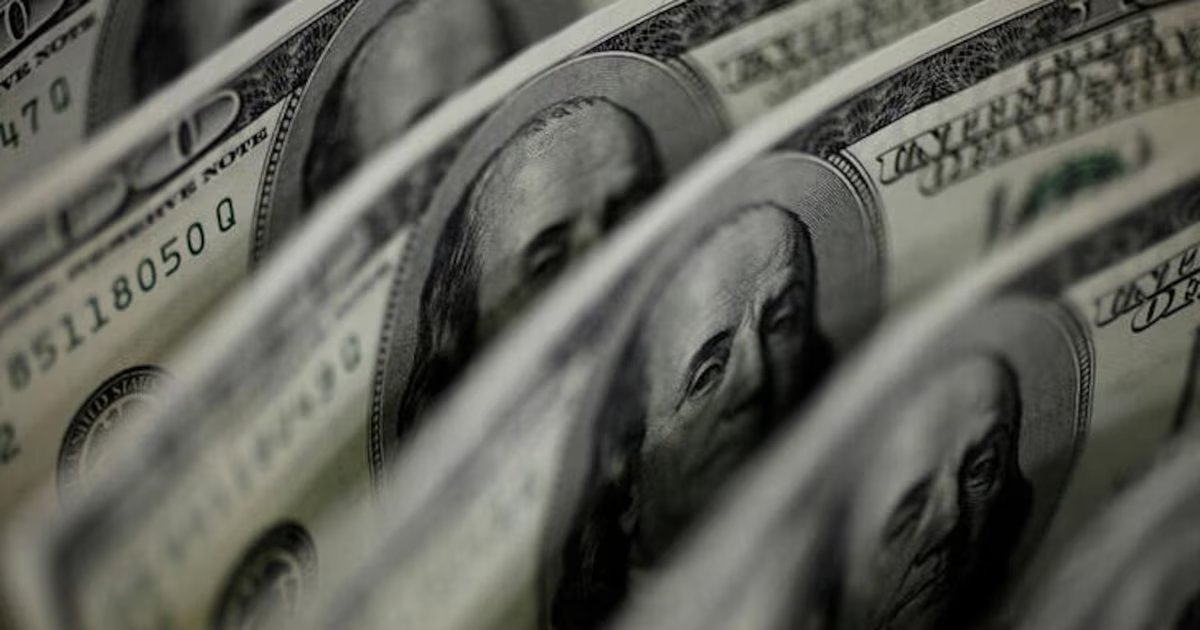 Precio del dólar en Colombia cerró a la baja el 5 de enero ante la captura de Maduro: “Entre peor le vaya a Petro, más abajo cae”