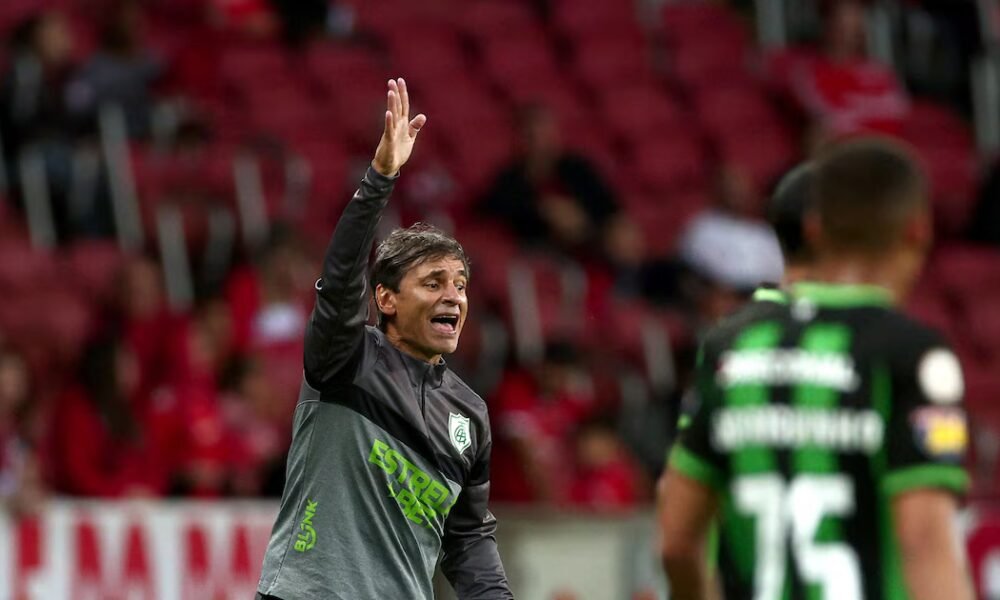 Prensa deportiva habla sobre la posible llegada de Fabián Bustos como nuevo técnico de Millonarios